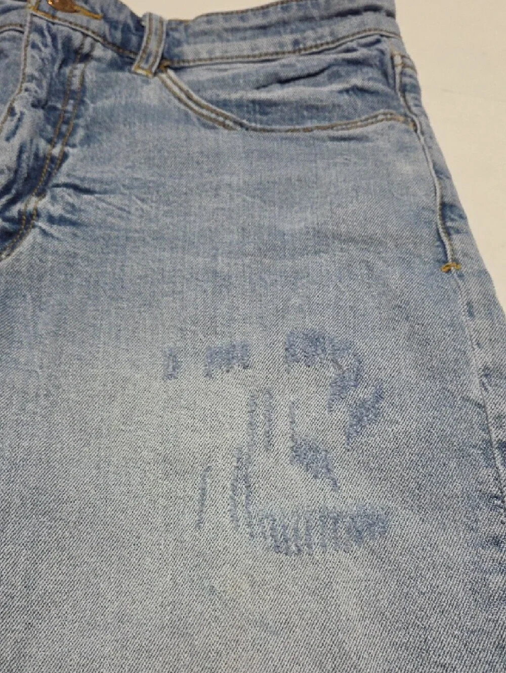 Anthropologie Light Wash Distressed Denim Cutoff Shorts - Picture 2 of 8